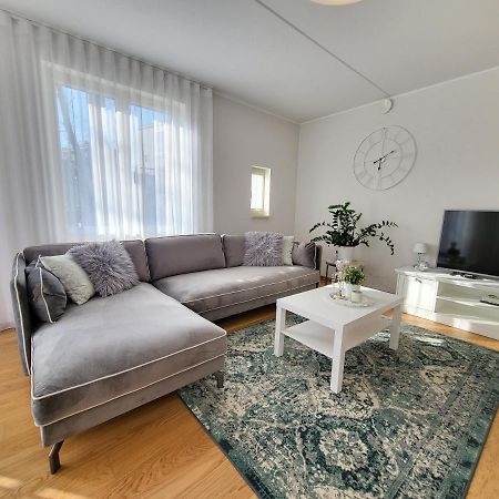 City Center Bright Home Reval Esterno foto