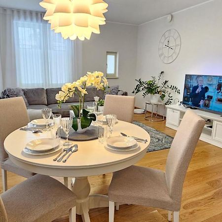City Center Bright Home Reval Esterno foto