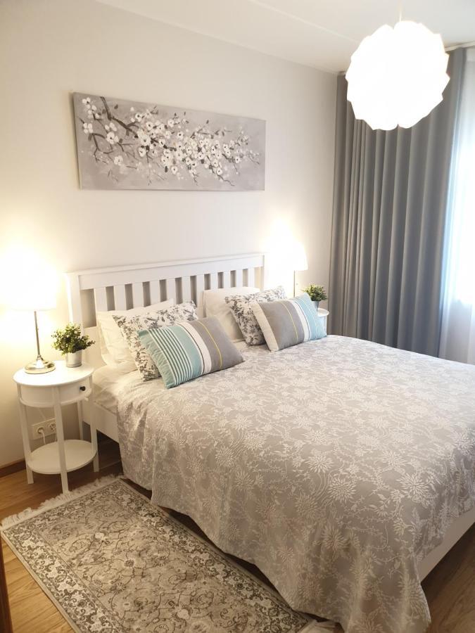 City Center Bright Home Reval Esterno foto